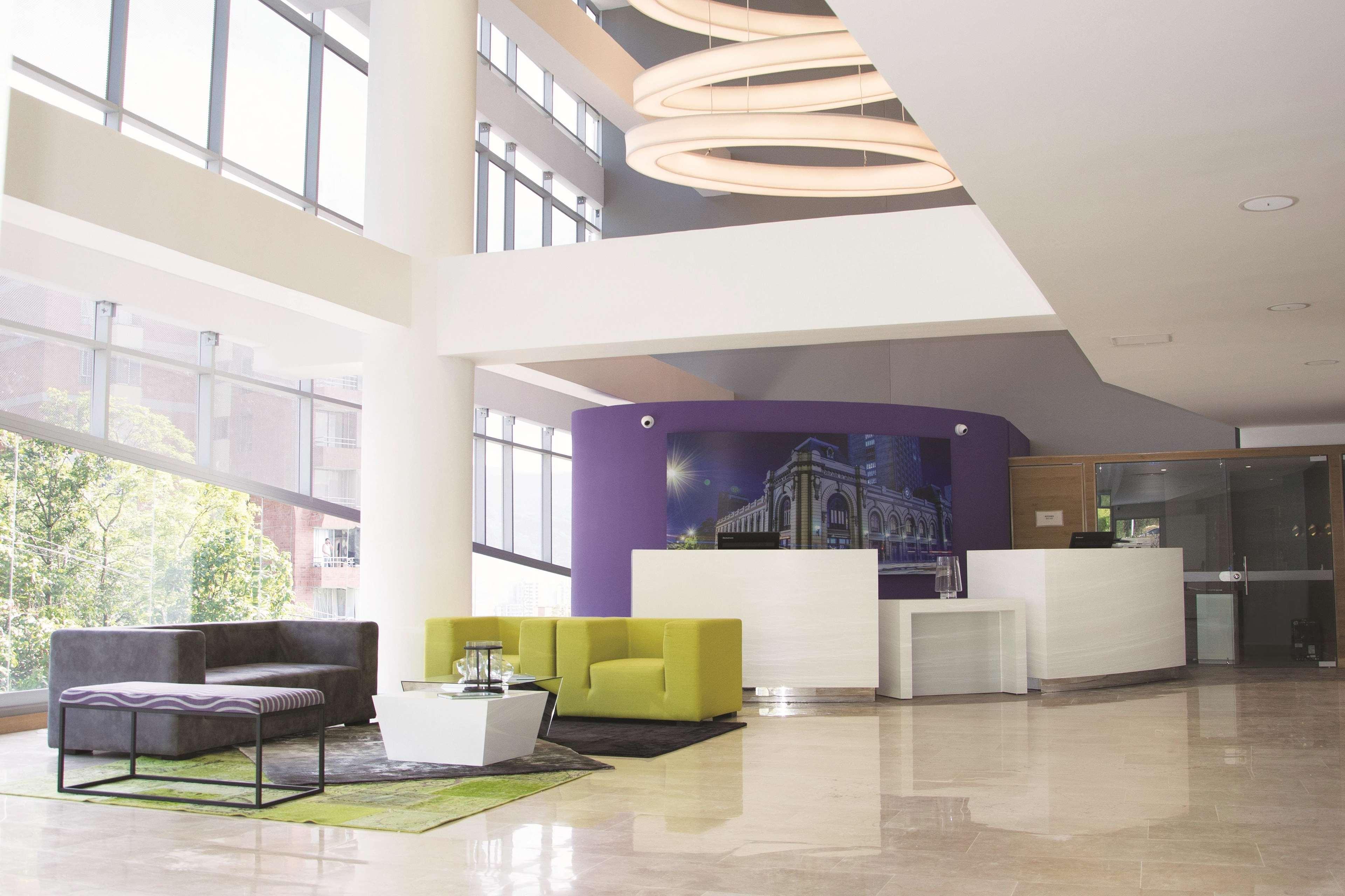 La Quinta By Wyndham Medellin Hotel Buitenkant foto