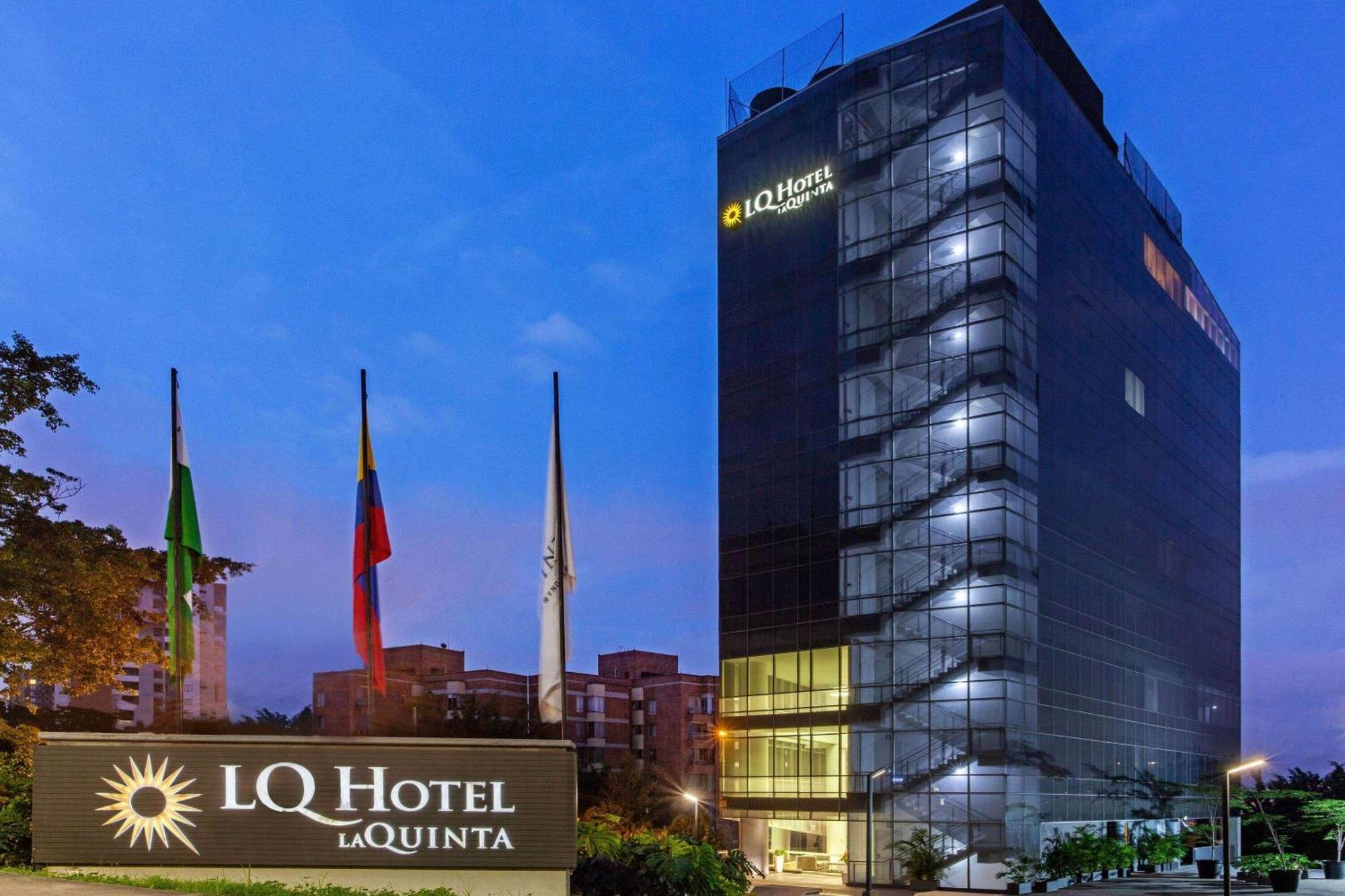 La Quinta By Wyndham Medellin Hotel Buitenkant foto